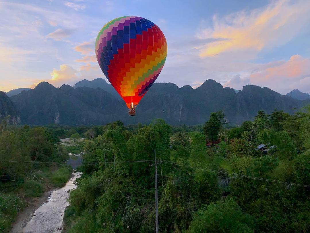 Blue Guesthouse Vang Vieng Eksteriør billede